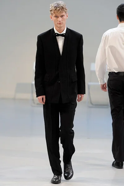 Look 7